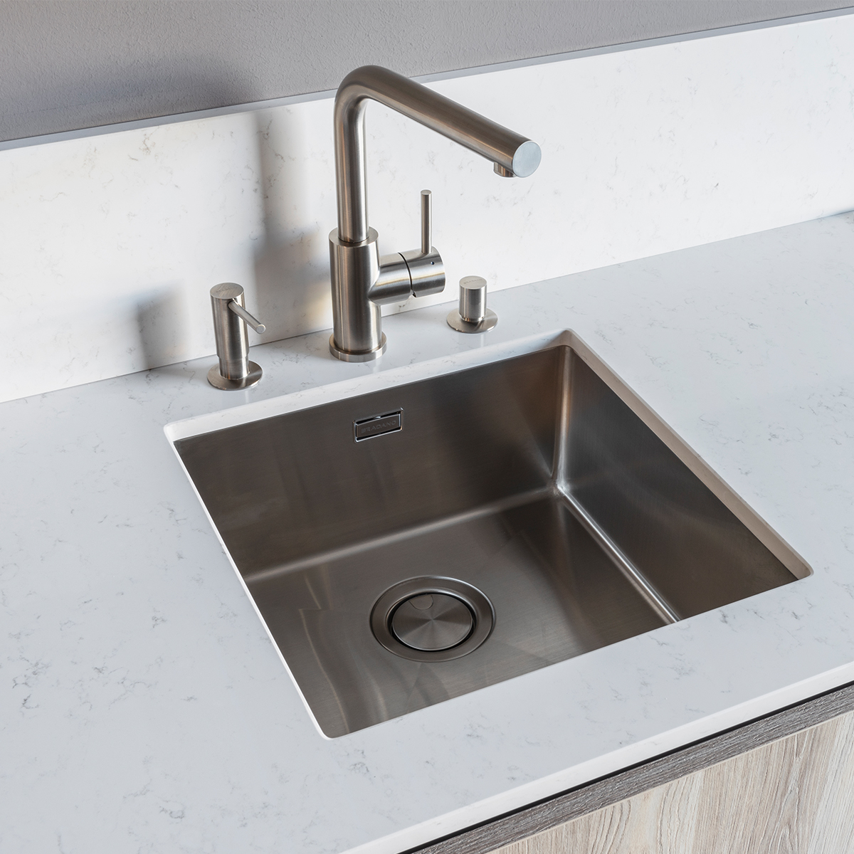AVISIO INOX 90