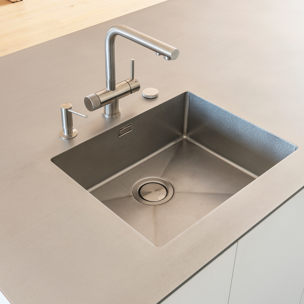 SAVIO INOX + KIT FILTRATION CLASSIQUE